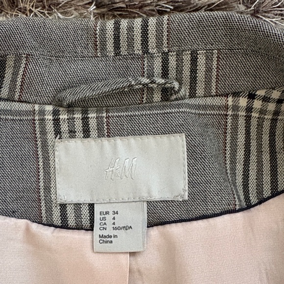H&M Gray Plaid Women’s Pantsuit Set - Picture 8 of 16